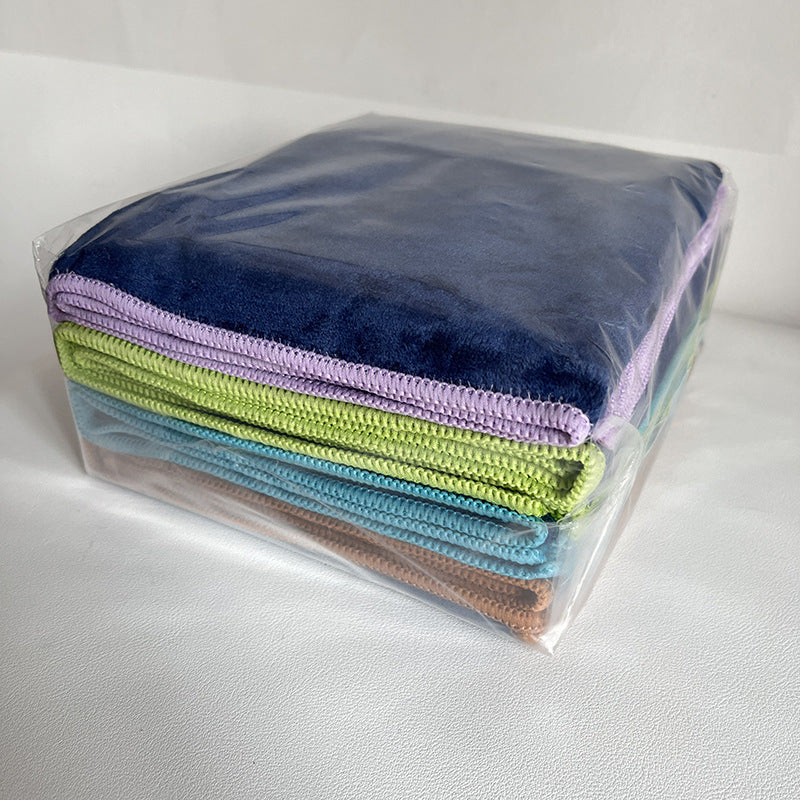 Cross-border e-commerce hot-selling dog water-absorbing quick-drying bath towels are soft and thickened, and pet bath towels can be added with logo.